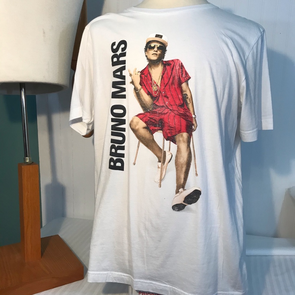 XL Men’s Bruno Mars World Tour Summary T-shirt